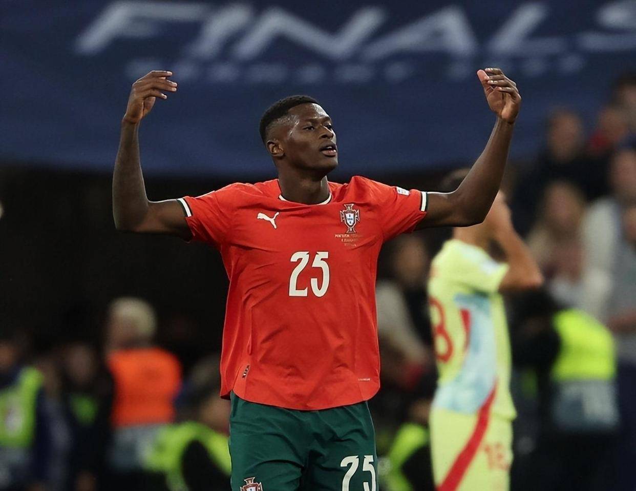 中超-法比奥破门韩佳奇多次救险 国安战平蓉城